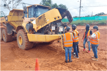 dio inicio al modulo practico de camion articulado en panama 1